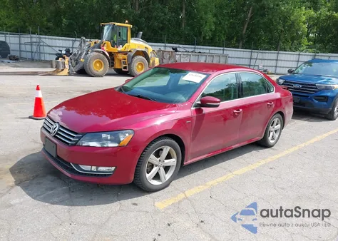 2015 Volkswagen Passat 1.8T Limited Edition z USA, uszkodzony, nr VIN 1VWAT7A36FC116658